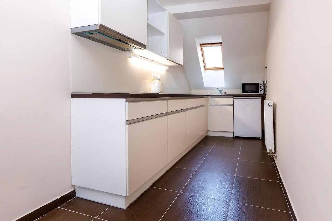 Aparthotel Apartmany U Divadla Karlovy Vary