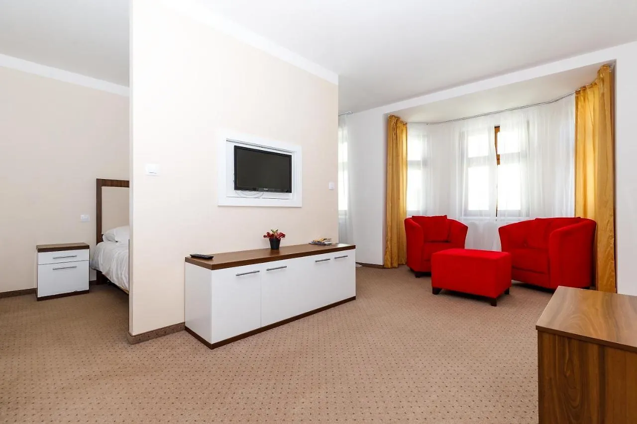 Aparthotel Apartmany U Divadla Karlovy Vary