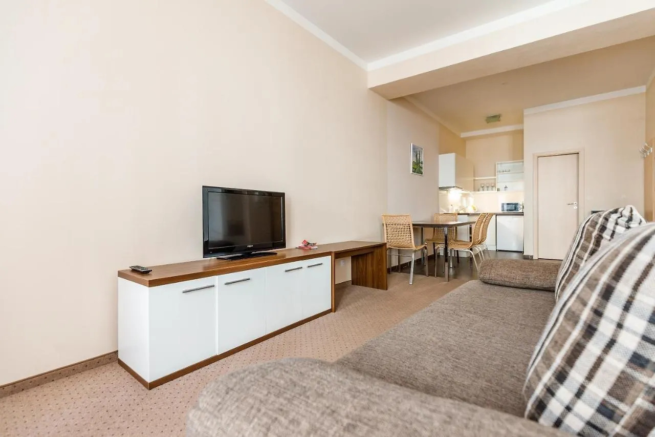 Apartmany U Divadla Karlovy Vary 4*,